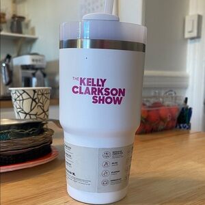 Stanley White Quencher Tumbler with Silver Accent
Kelly Clarkson Show